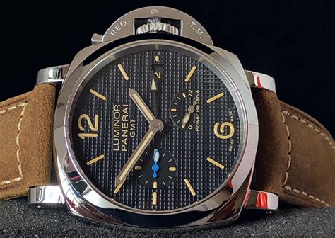 panerai 1537|panerai radium based paint.